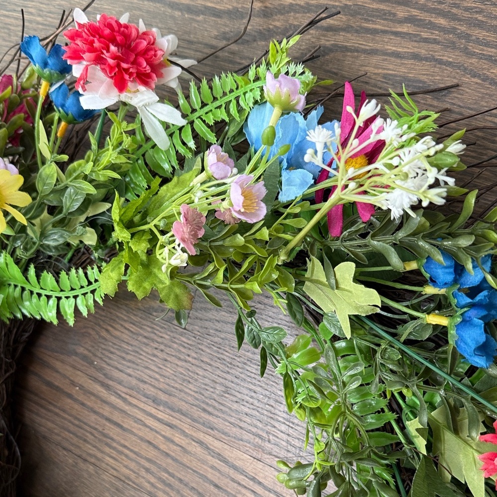 NEW spring wreath - Picture 4 of 4